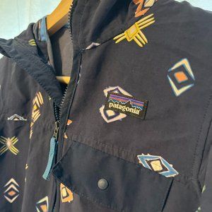 PATAGONIA little kids BAGGIES jacket Navy, with cool pattern. XS, NWOT.